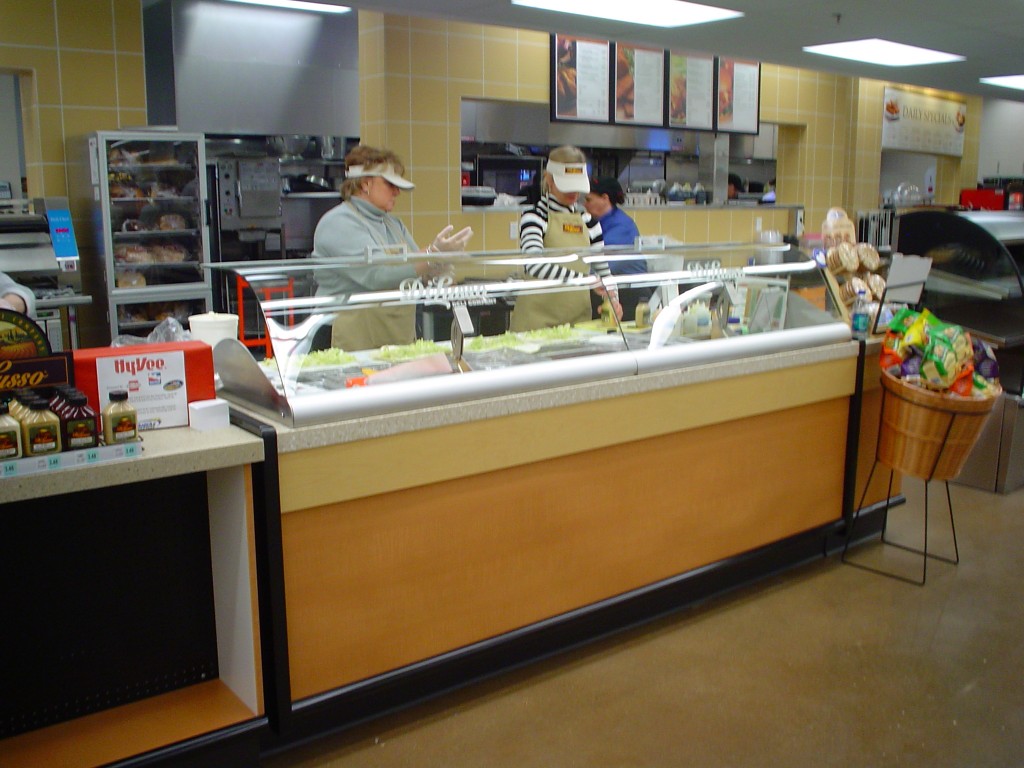 P5527_8FT Gourmet Sandwich_Hy-Vee Raytown_4 - Borgen