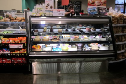 Bakery Display Case With Flat Glass - Borgen Systems